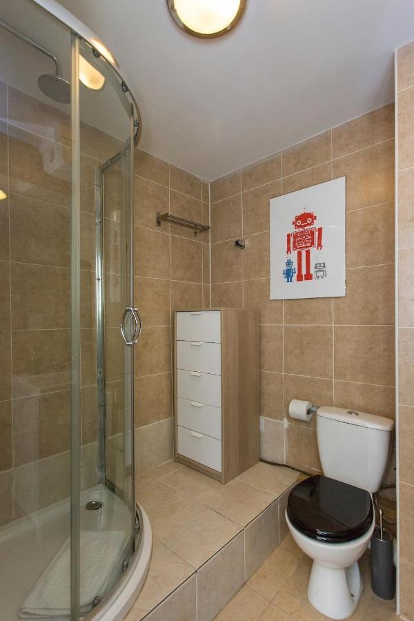 Camden Apartment By Morethanstays Londra Esterno foto